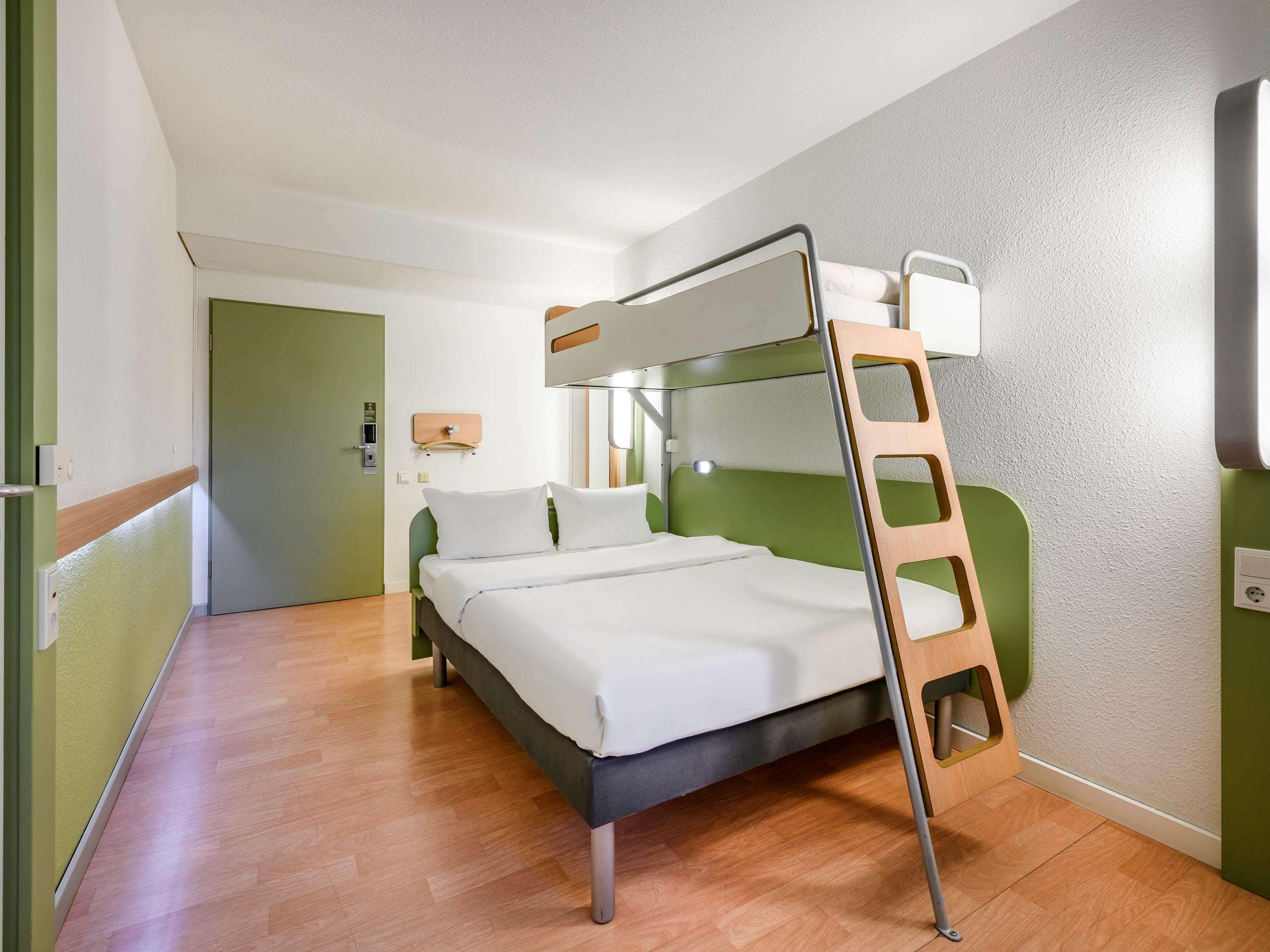 ไอบิส บัดเจ็ต เบอร์ลิน พอตส์ดาเมอร์ พลัทซ์ Hotel ภายนอก รูปภาพ