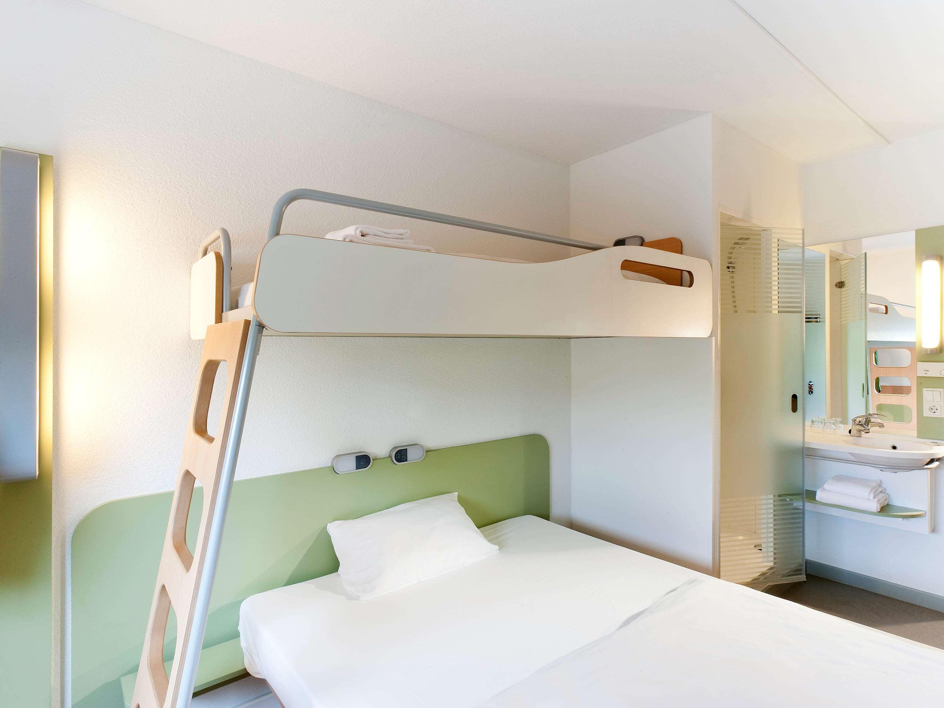 ไอบิส บัดเจ็ต เบอร์ลิน พอตส์ดาเมอร์ พลัทซ์ Hotel ภายนอก รูปภาพ