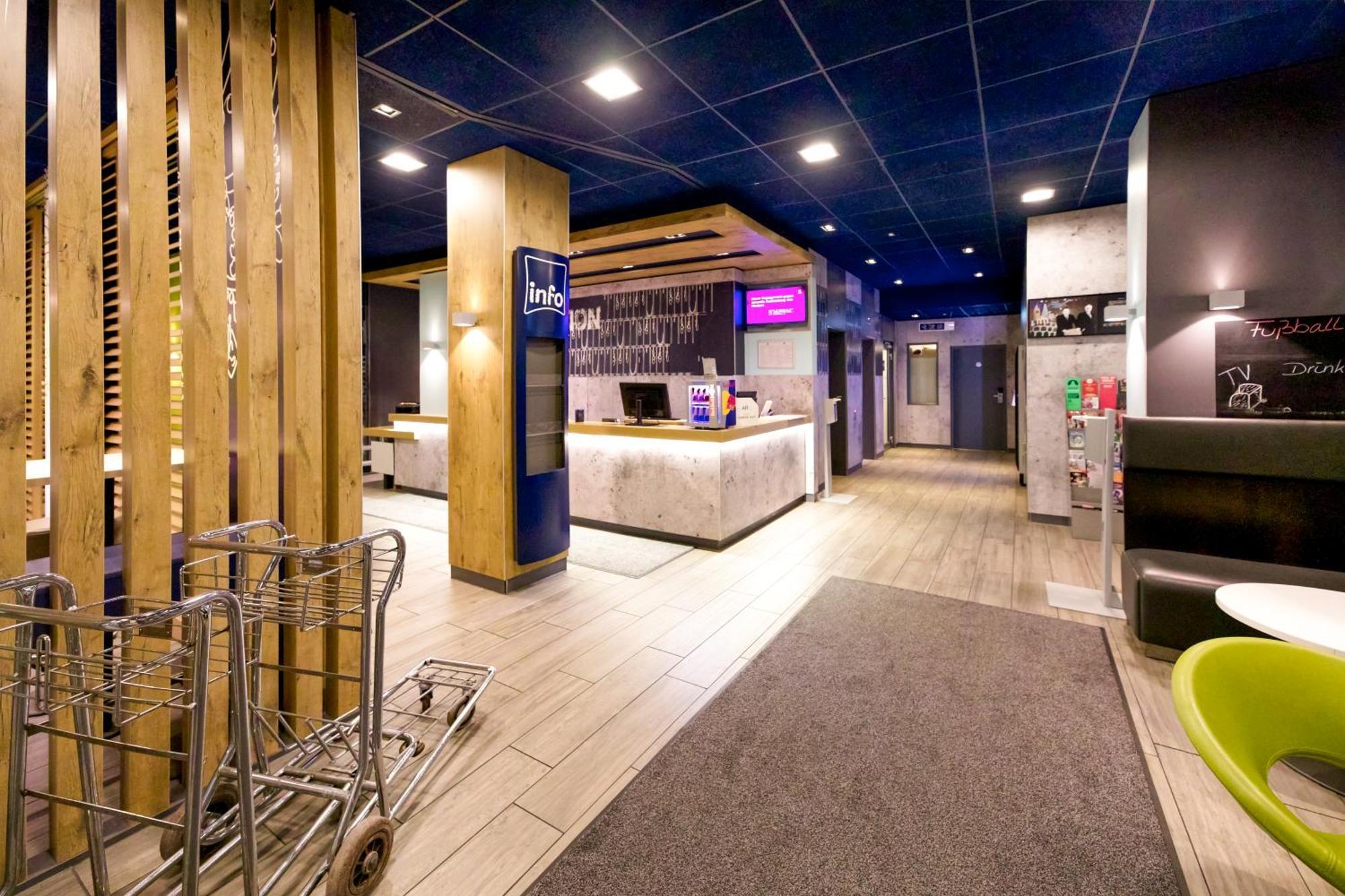 ไอบิส บัดเจ็ต เบอร์ลิน พอตส์ดาเมอร์ พลัทซ์ Hotel ภายนอก รูปภาพ